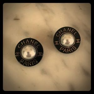 2 vintage Chanel buttons